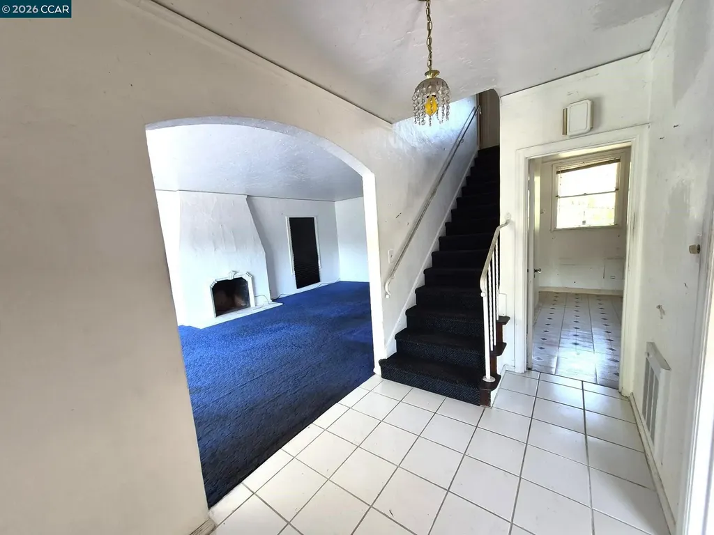 826 Carlston Avenue Oakland CA 94610