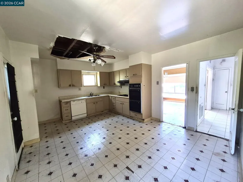 826 Carlston Avenue Oakland CA 94610