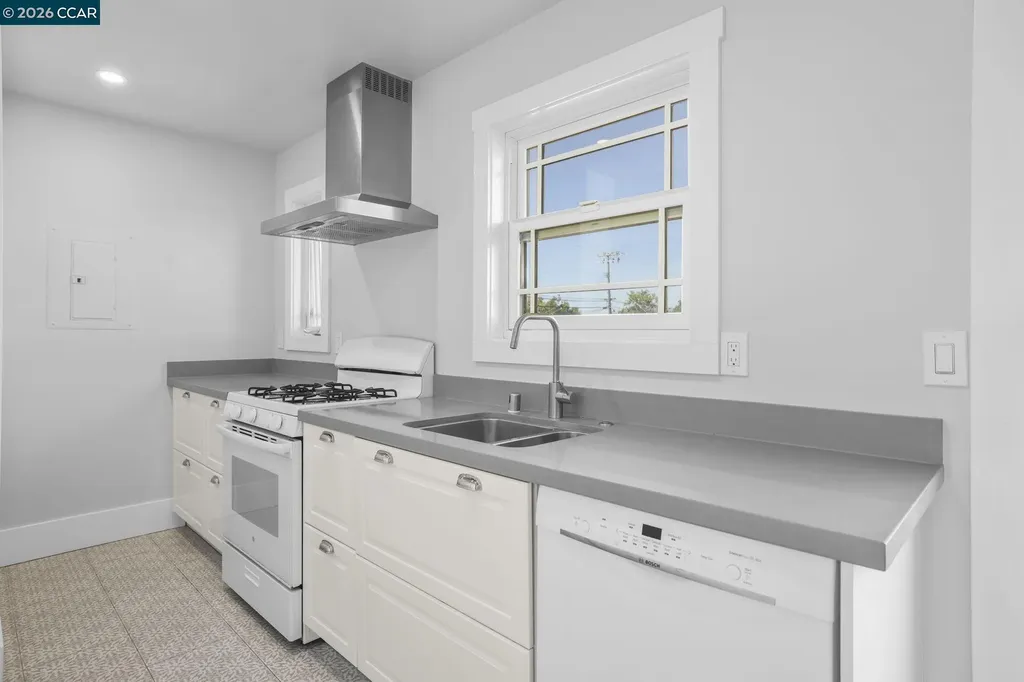 1325 Hopkins Street Berkeley CA 94702