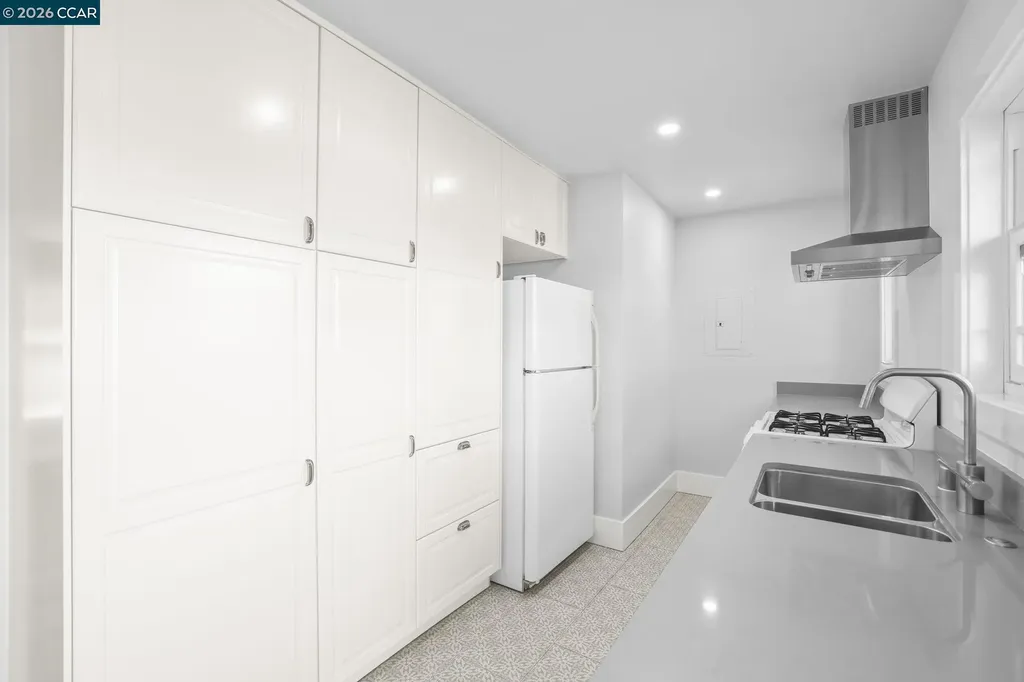 1325 Hopkins Street Berkeley CA 94702