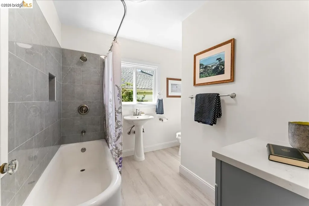 2148 Curtis Street Berkeley CA 94702