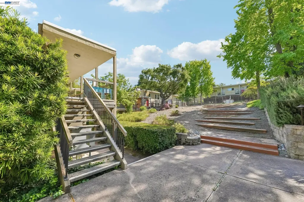 651 Moraga Road Moraga CA 94556