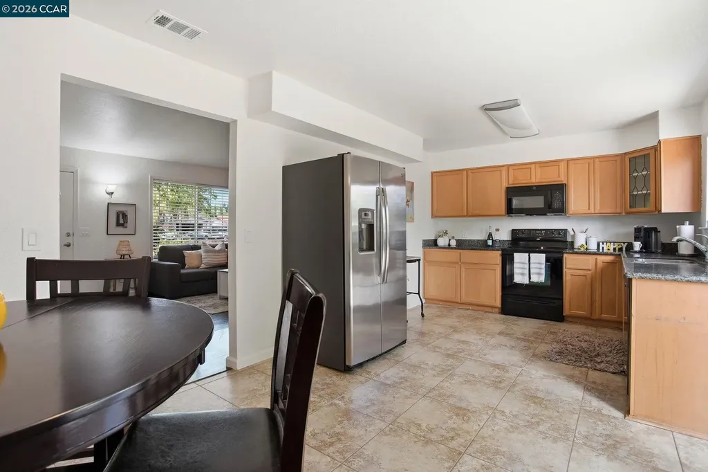 142 Plymouth Court Vacaville CA 95687