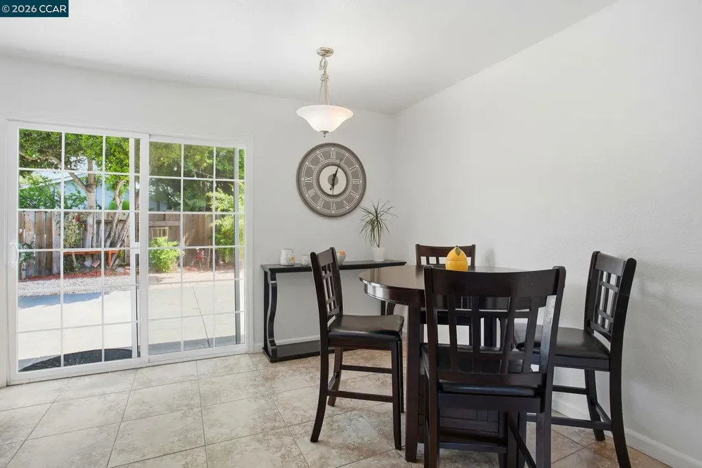 142 Plymouth Court Vacaville CA 95687