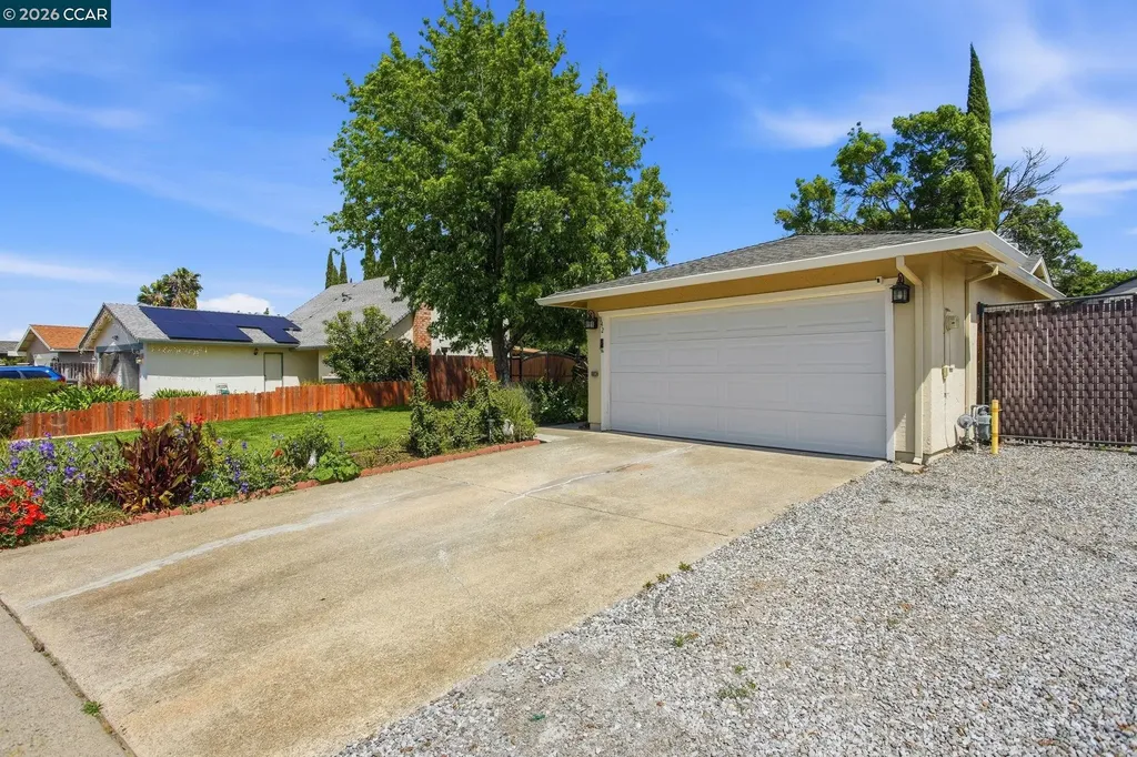 142 Plymouth Court Vacaville CA 95687