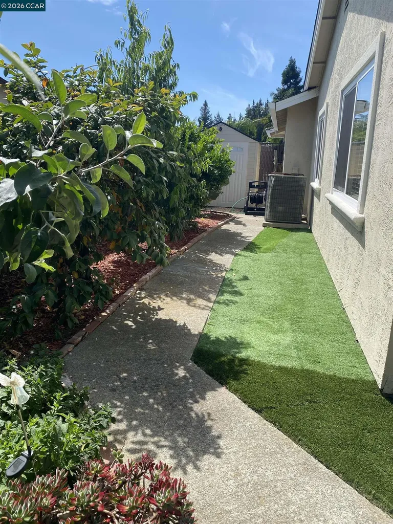 142 Plymouth Court Vacaville CA 95687
