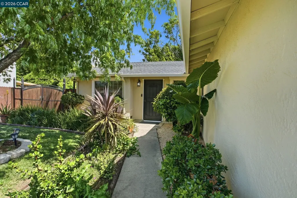 142 Plymouth Court Vacaville CA 95687