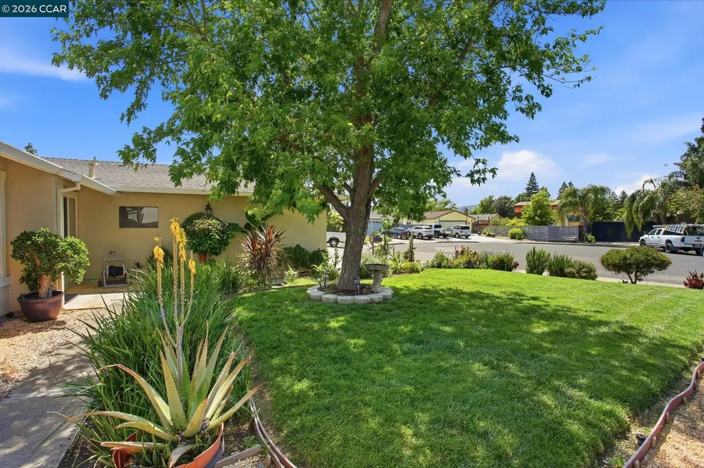 142 Plymouth Court Vacaville CA 95687