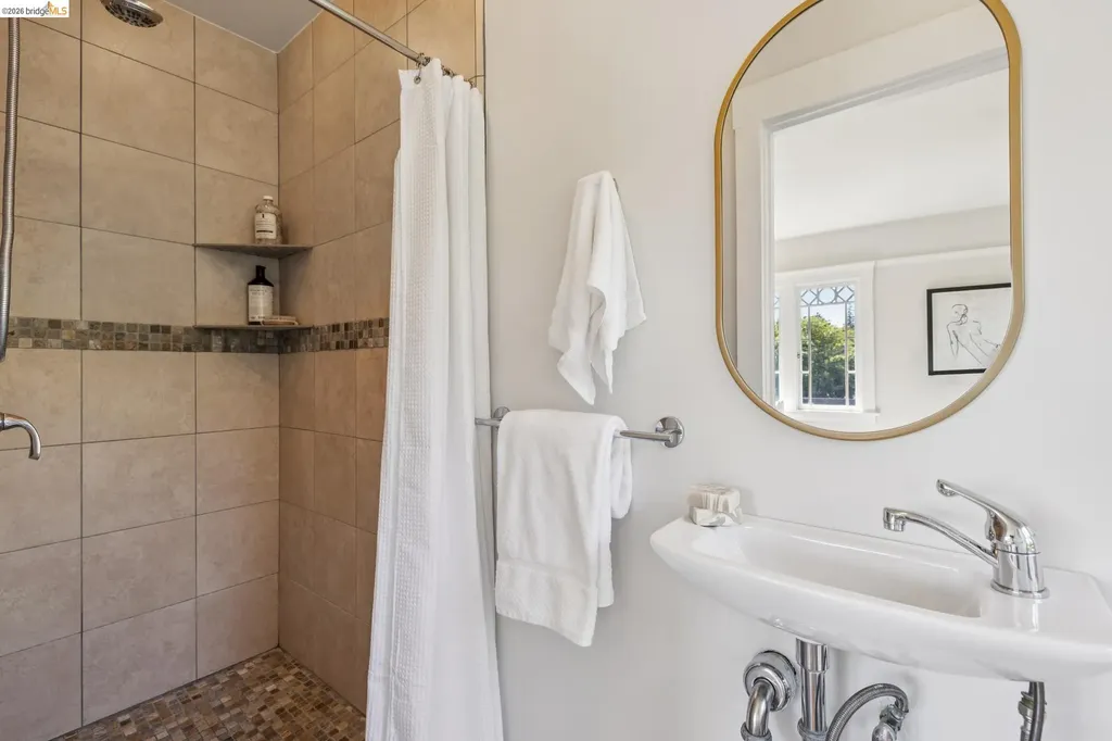 630 Longridge Road Oakland CA 94610