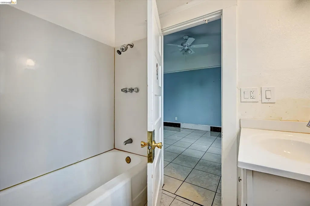 1437 56th Avenue Oakland CA 94621
