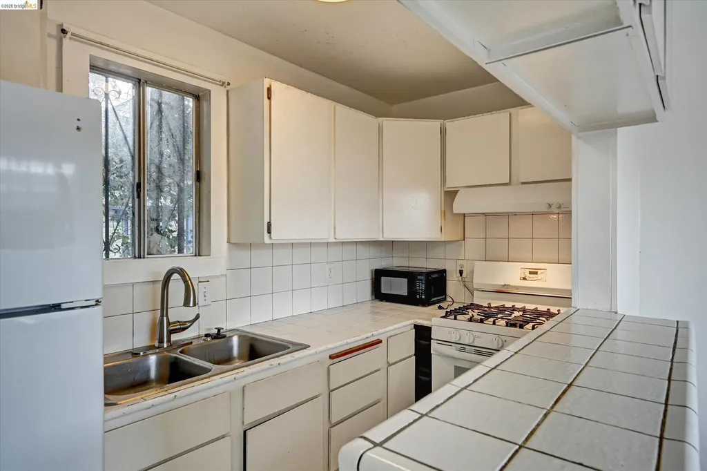 1437 56th Avenue Oakland CA 94621