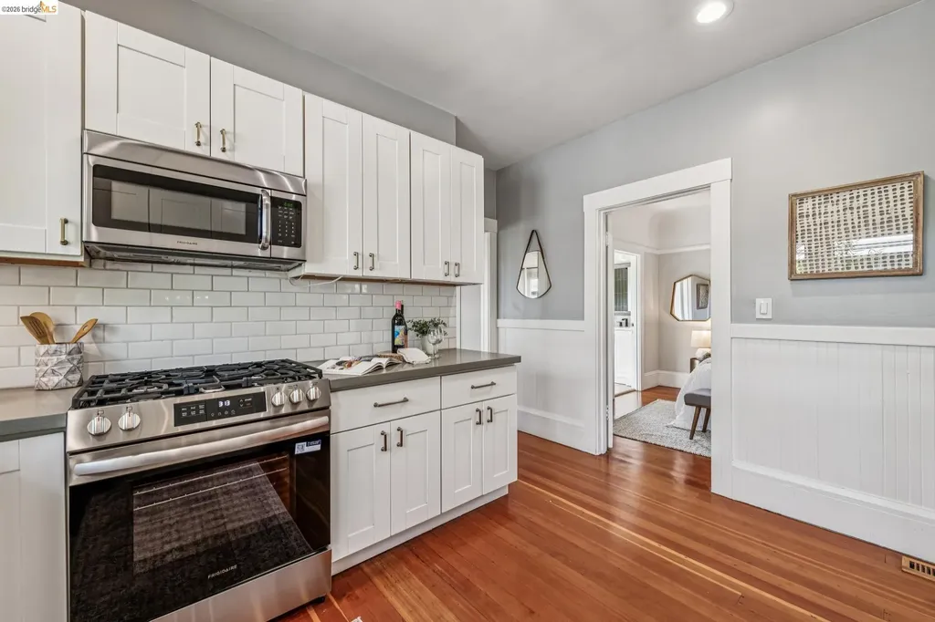 666 46th Street Oakland CA 94609