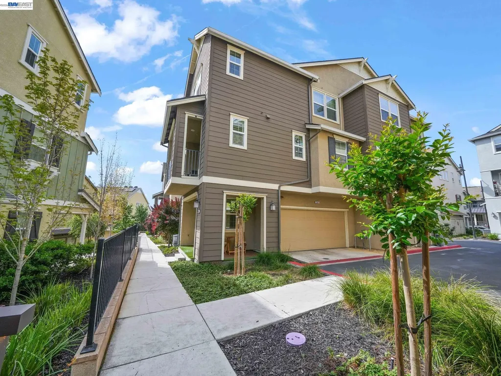 7045 Coombsville Loop Dublin CA 94568