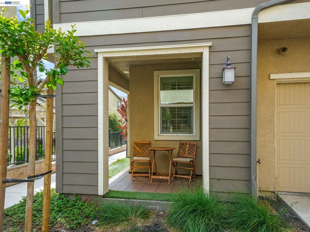 7045 Coombsville Loop Dublin CA 94568