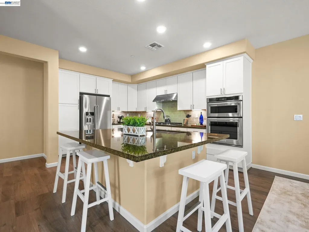 7045 Coombsville Loop Dublin CA 94568