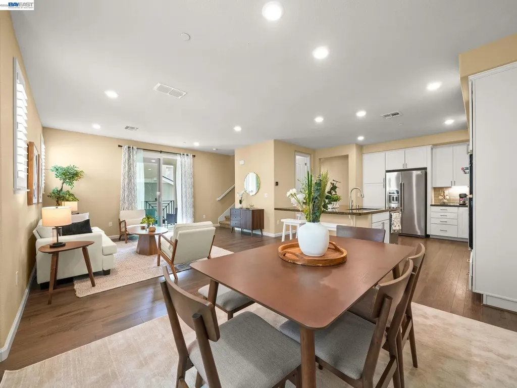 7045 Coombsville Loop Dublin CA 94568