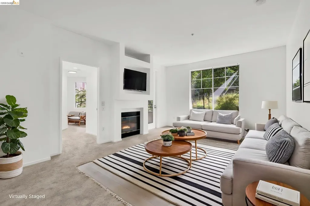 220 Caldecott Oakland CA 94618