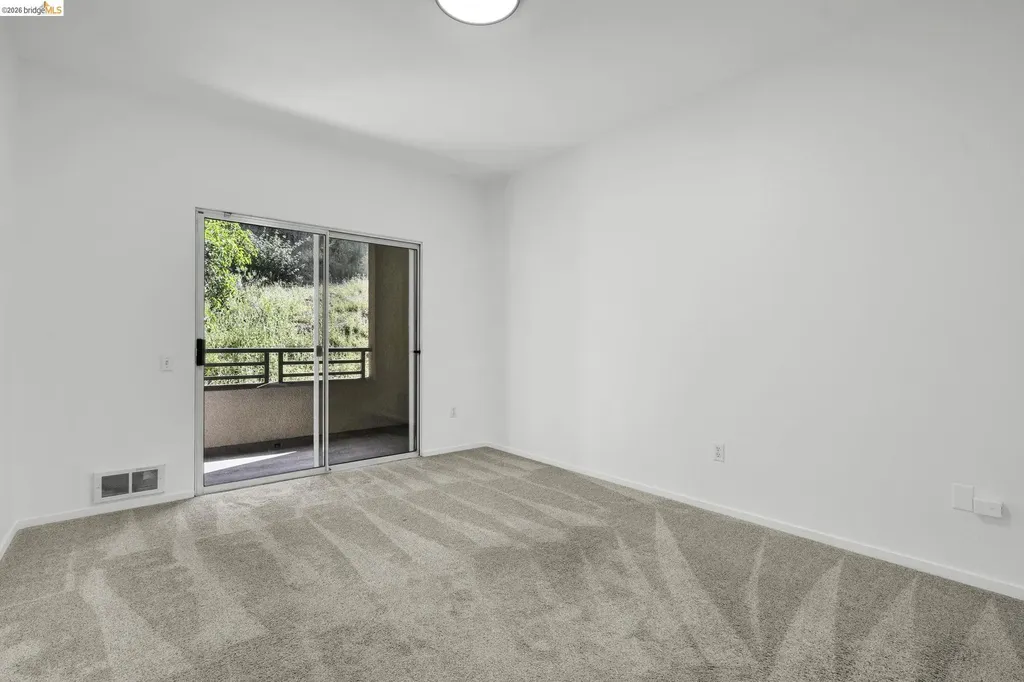 220 Caldecott Oakland CA 94618