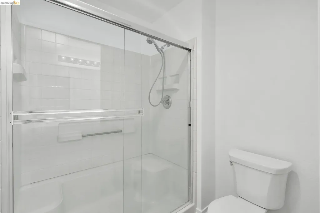 220 Caldecott Oakland CA 94618