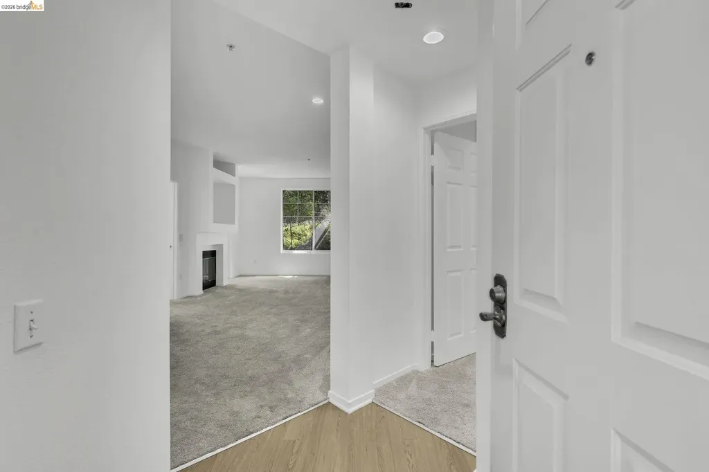 220 Caldecott Oakland CA 94618