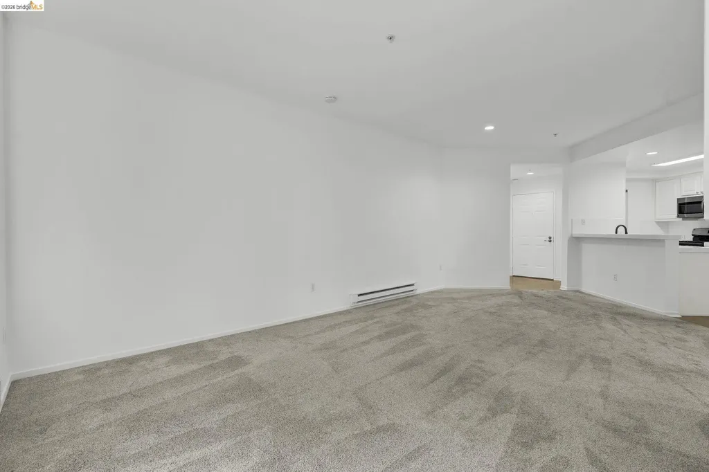 220 Caldecott Oakland CA 94618