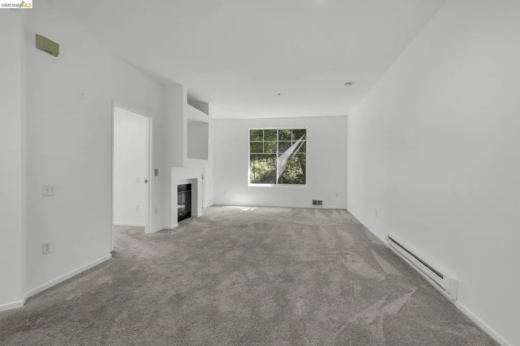 220 Caldecott Oakland CA 94618