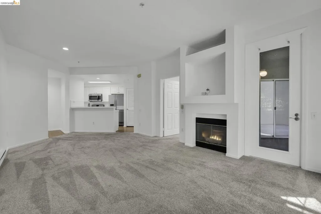 220 Caldecott Oakland CA 94618