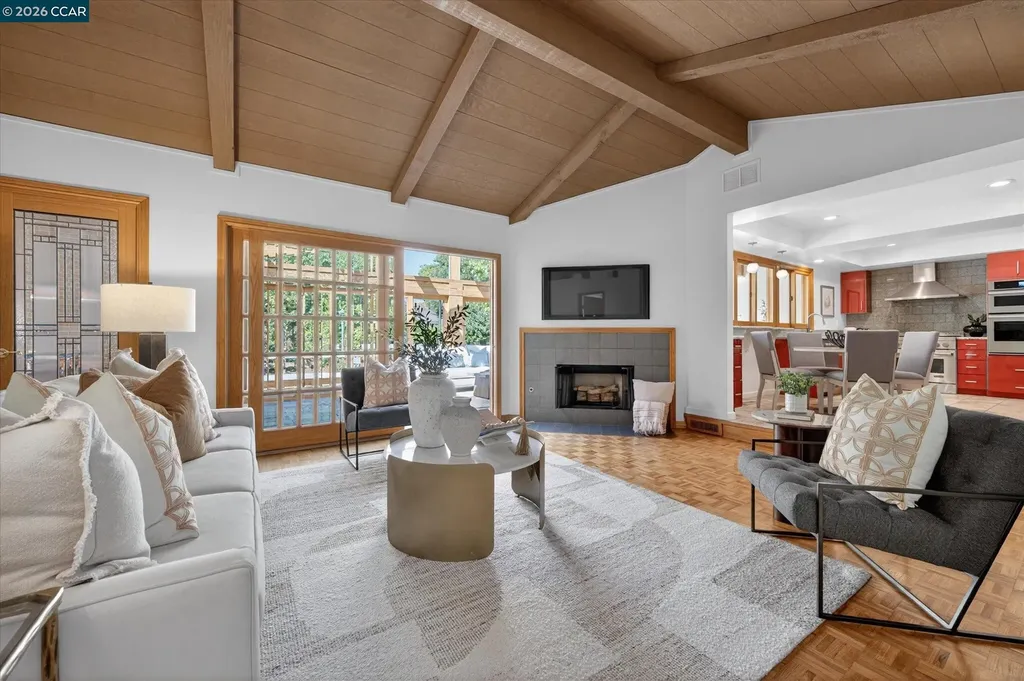 131 Corte Del Prado Walnut Creek CA 94598