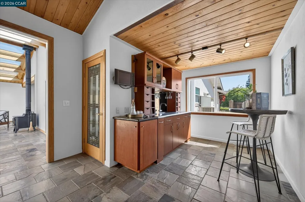 131 Corte Del Prado Walnut Creek CA 94598