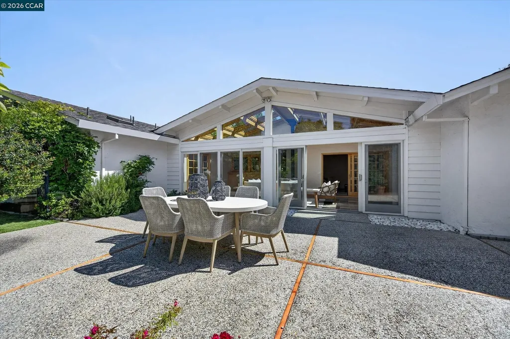 131 Corte Del Prado Walnut Creek CA 94598