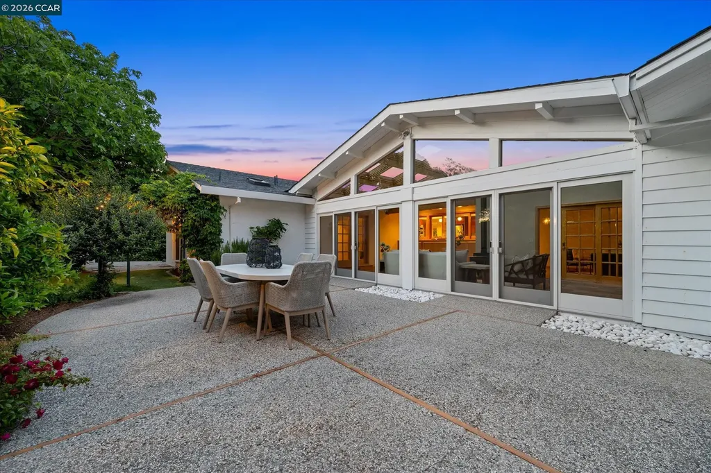 131 Corte Del Prado Walnut Creek CA 94598