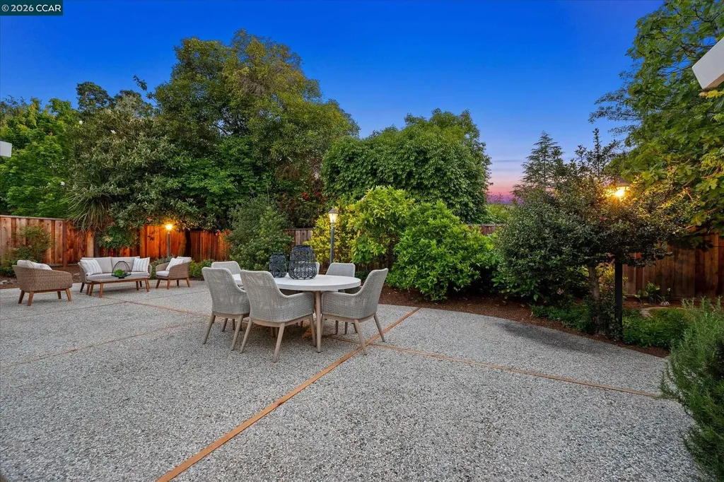 131 Corte Del Prado Walnut Creek CA 94598