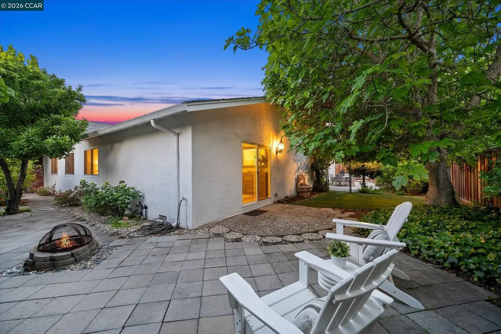 131 Corte Del Prado Walnut Creek CA 94598