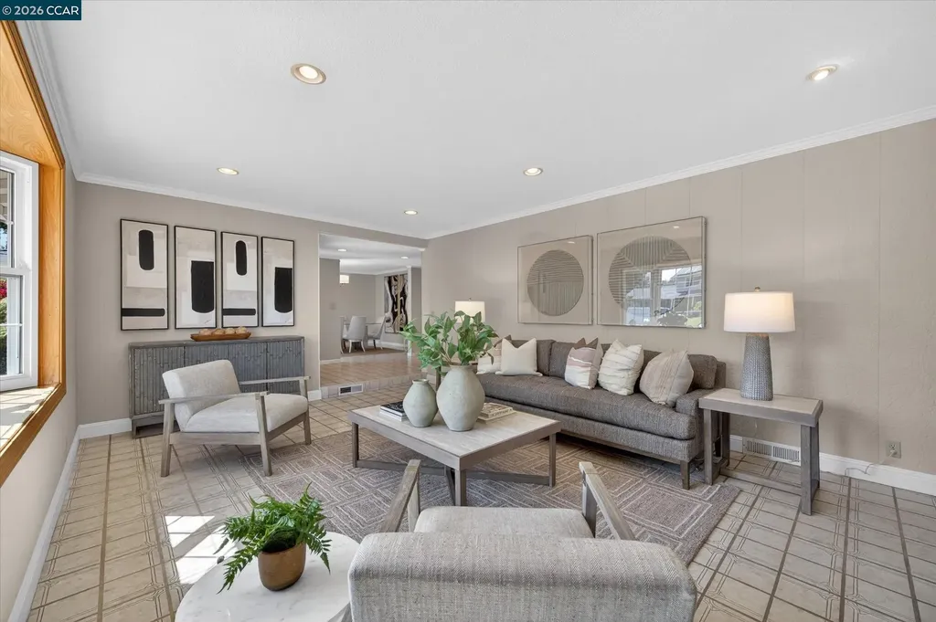 131 Corte Del Prado Walnut Creek CA 94598