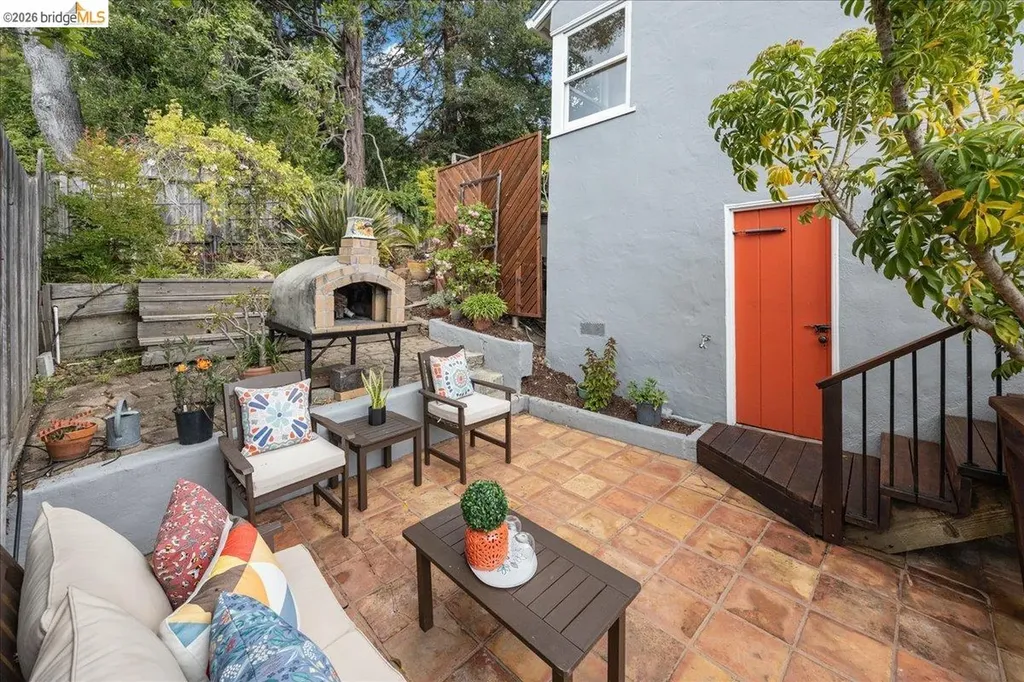 4425 Norton Avenue Oakland CA 94602