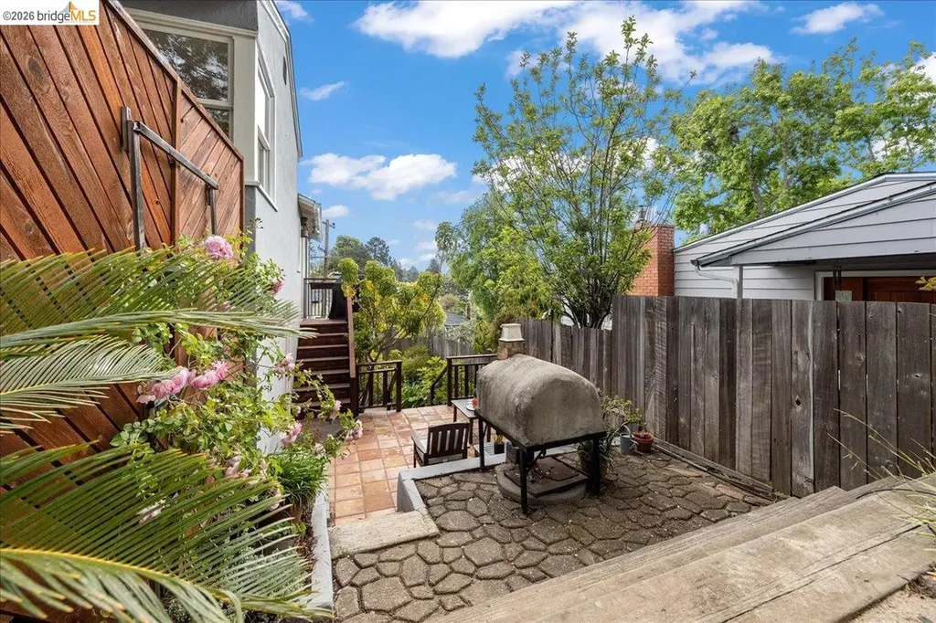 4425 Norton Avenue Oakland CA 94602