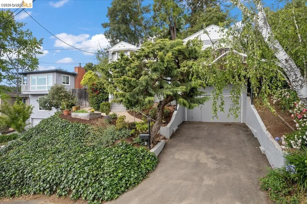 4425 Norton Avenue Oakland CA 94602
