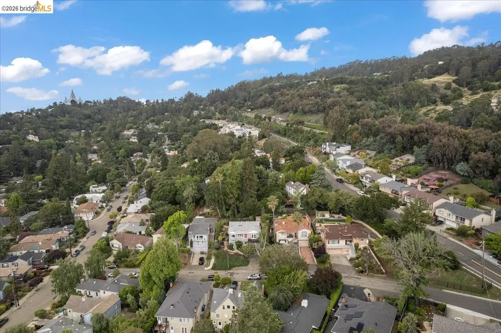 4425 Norton Avenue Oakland CA 94602