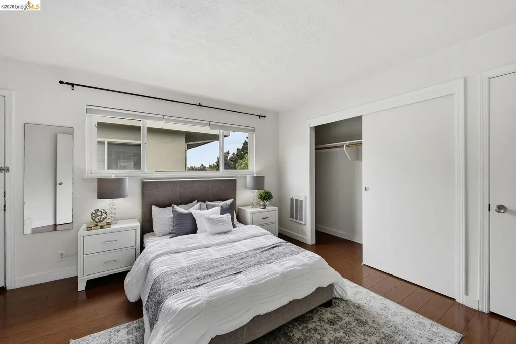 2450 Palmetto Street Oakland CA 94602