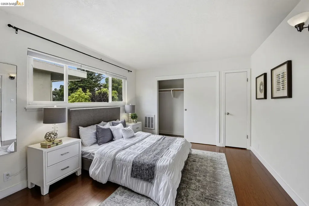 2450 Palmetto Street Oakland CA 94602