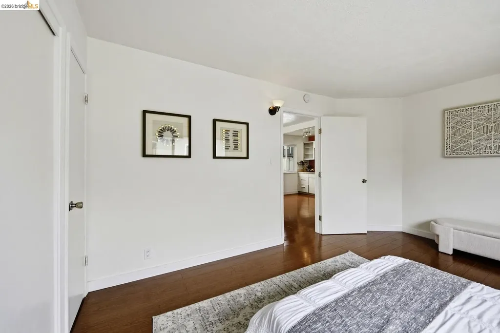 2450 Palmetto Street Oakland CA 94602