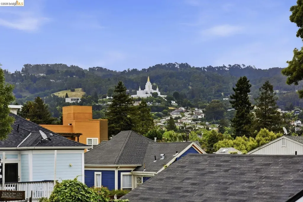 2450 Palmetto Street Oakland CA 94602