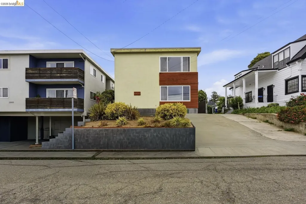 2450 Palmetto Street Oakland CA 94602
