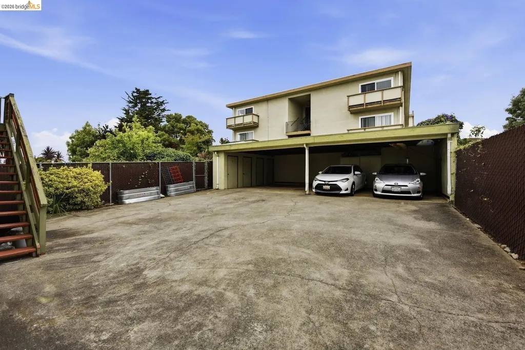 2450 Palmetto Street Oakland CA 94602
