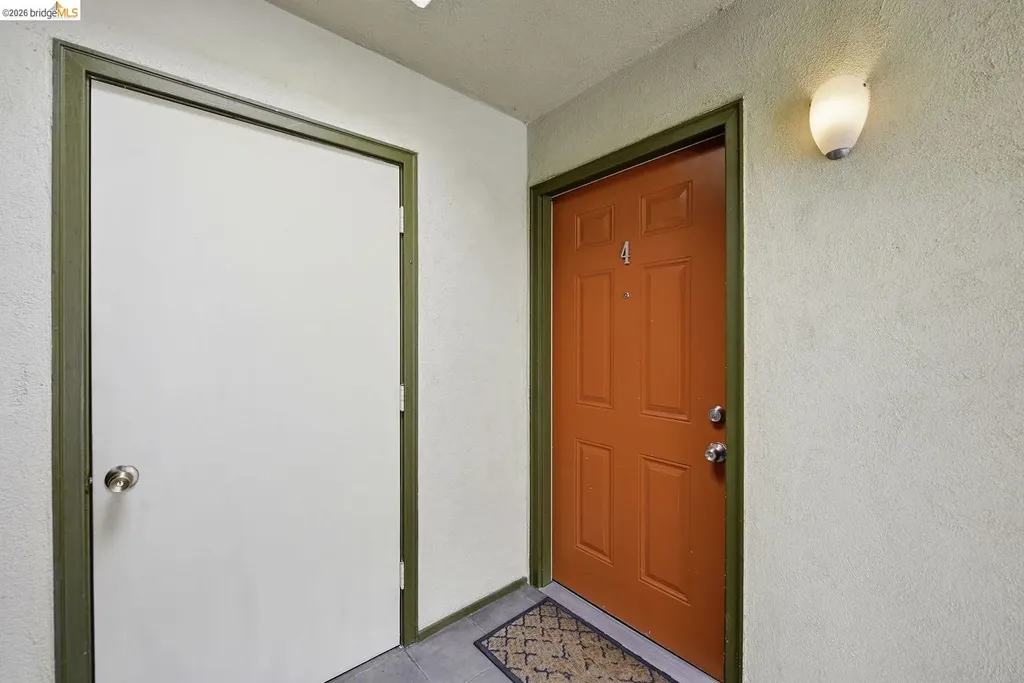 2450 Palmetto Street Oakland CA 94602