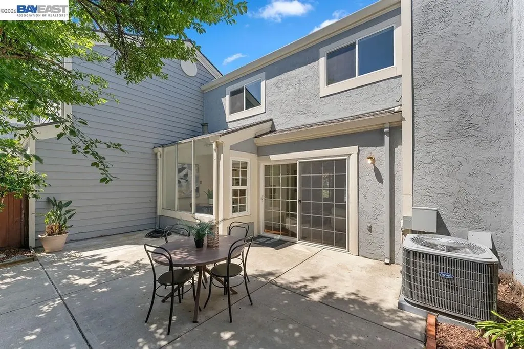 235 Northwood Cmns Livermore CA 94551