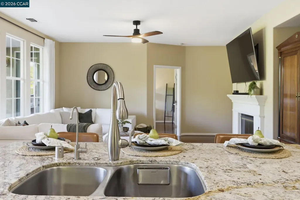 4162 Summer Gate Avenue Vallejo CA 94591