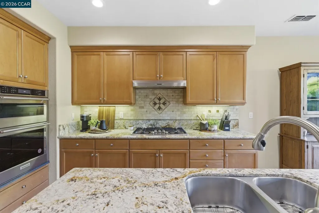4162 Summer Gate Avenue Vallejo CA 94591