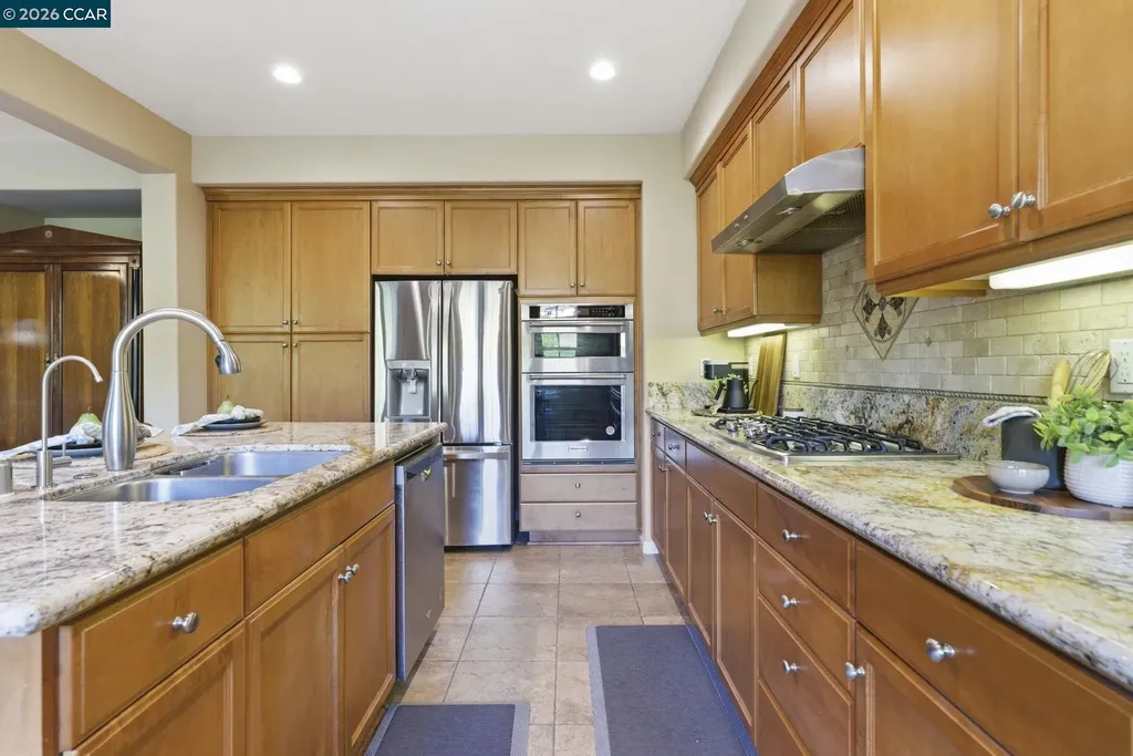 4162 Summer Gate Avenue Vallejo CA 94591