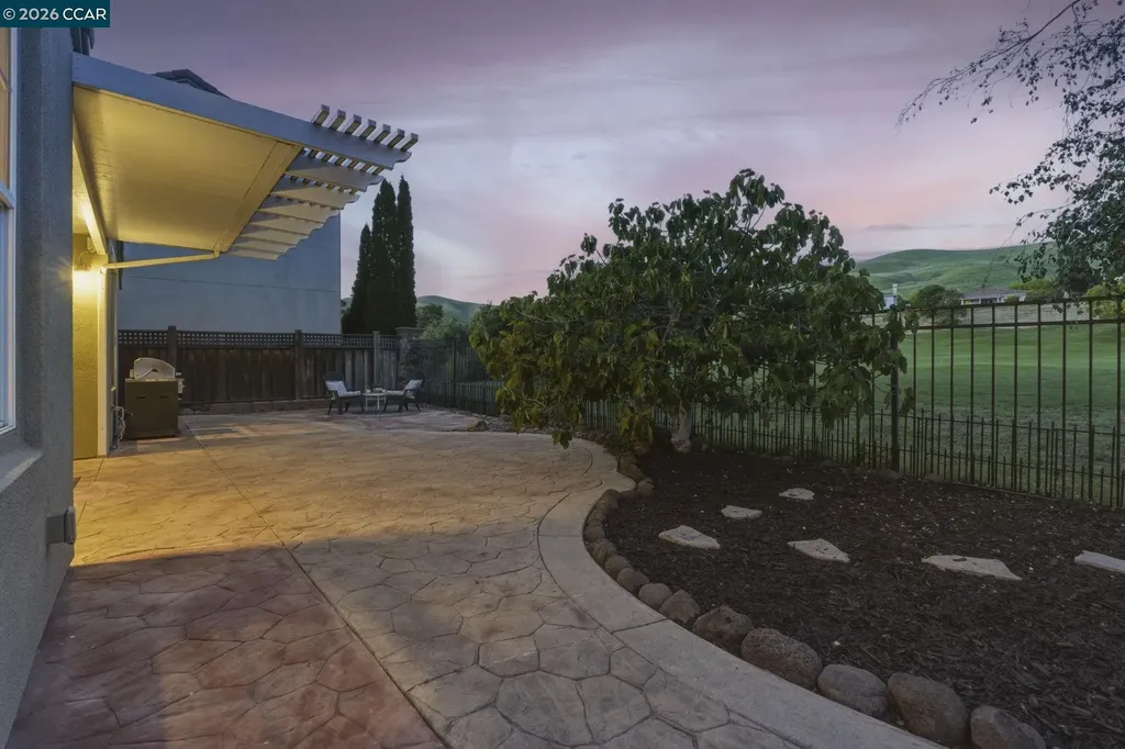4162 Summer Gate Avenue Vallejo CA 94591